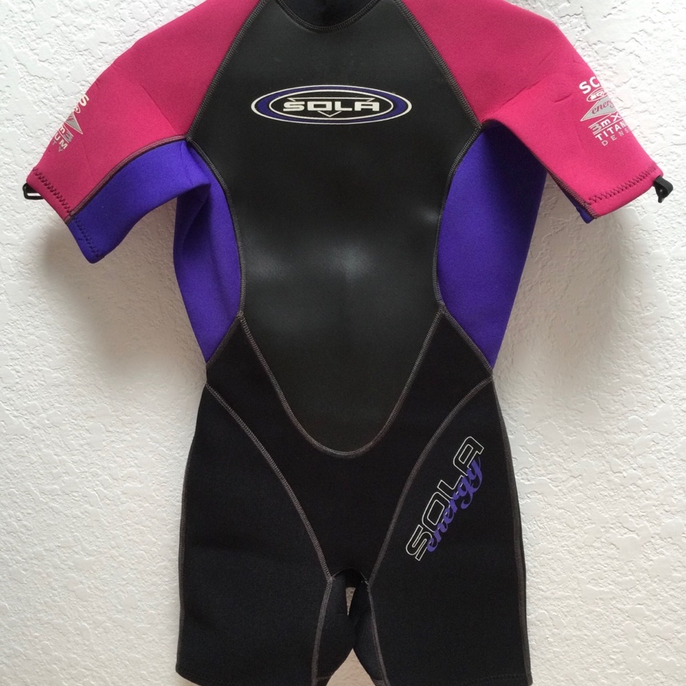 NWT Sola Energy Shorty Wetsuit 3m x m3 Titanium Density - Pre 2014 Age